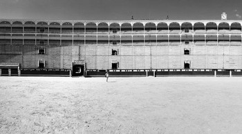Plaza de Toros de Las Ventas menjadi juara kategoti Panorama. Bojan Pacadziev dari Prancis mengambil foto ini di Madrid, Spanyol menggunakan iPhone 8. Foto: Bojan Pacadziev/iPhone Photography Awards 2020