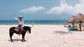 Audrey Blake dari AS memenangkan kategori Lifestyle dengan Culture fusion. Foto ini diambil di Cancun, Meksiko menggunakan iPhone X. Foto: Audrey Blake/iPhone Photography Awards 2020