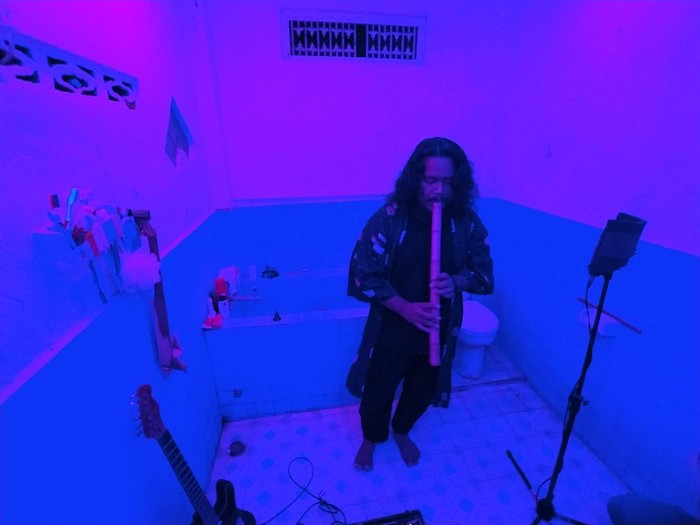 Karya Jenar Kidjing berjudul Vulcrum-A Sonic Anthology dalam Cumbanarasa Project.