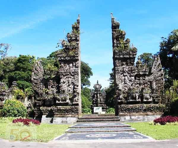 Kebun raya di Bali.