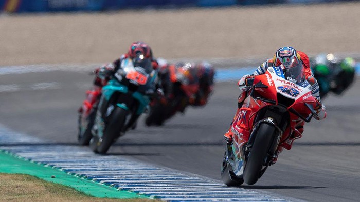 JEREZ DE LA FRONTERA, SPAIN - JULY 19:  Jack Miller of Australia and Pramac Racing  leads the field during the MotoGP race during the MotoGP of Spain - Race at Circuito de Jerez on July 19, 2020 in Jerez de la Frontera, Spain. (Photo by Mirco Lazzari gp/Getty Images)