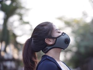 4 Cara Enyahkan Bau Mulut Saat Pakai Masker Seharian