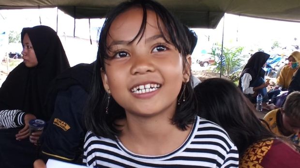 Peringatan Hari Anak Nasional di tenda pengungsian korban banjir bandang Luwu Utara