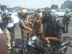 Warga Tak Bermasker Kena Denda Jaminkan Anak, Ini Kata Kasatpol PP Depok
