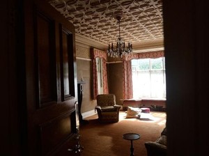 Mengintip Isi Rumah Sultan India yang Terbengkalai Selama 40 Tahun