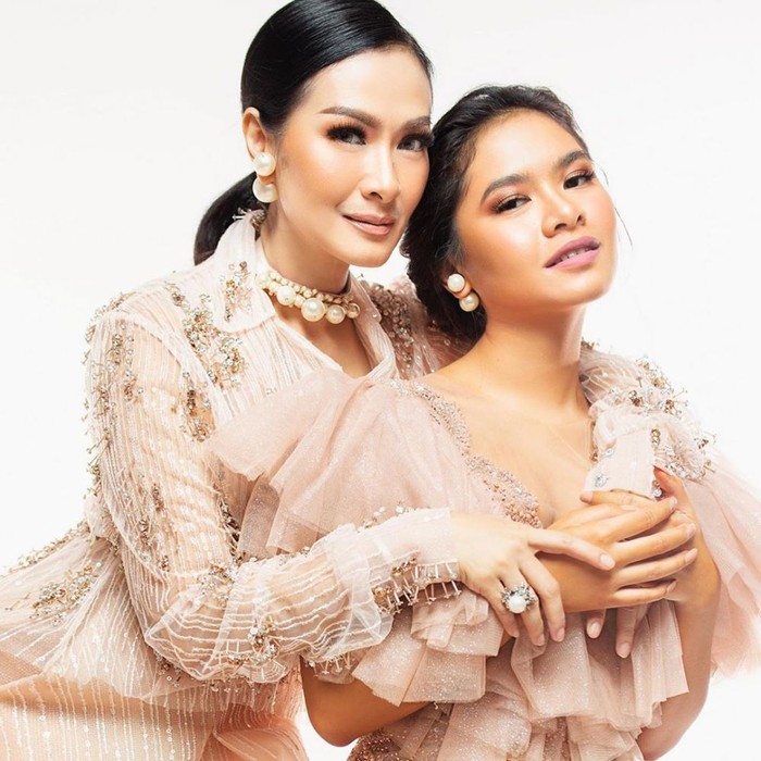 Salshadilla Juwita, putri IIs Dahlia