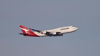 Selain Qantas, sebelumnya maskapai Inggris, British Airways, serta Virgin Atlantic dan KLM Royal Dutch Airlines sudah lebih dahulu mempensiunkan Boeing 747 karena kurangnya permintaan perjalanan internasional imbas dari pandemi COVID-19. Ryan Pierse/Getty Images.