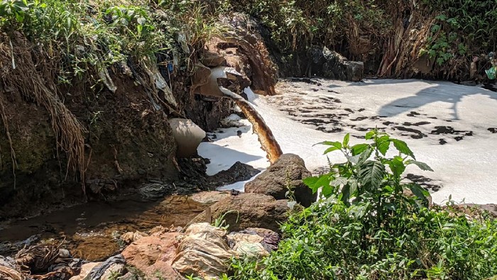 Sungai di Bandung Barat tercemar air lindi dari TPA Sarimukti