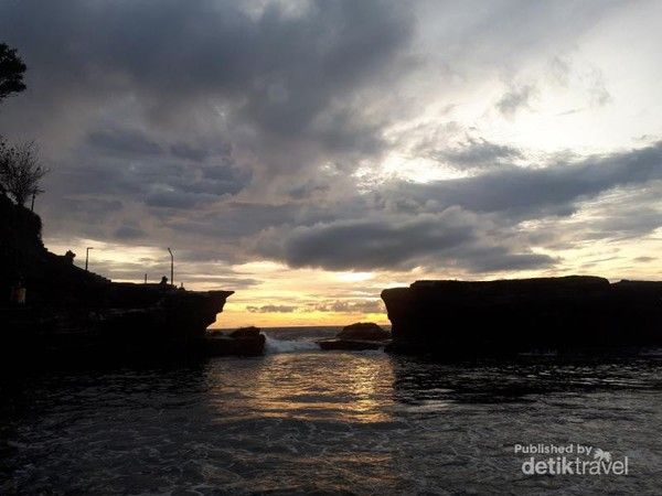 Sunset di Tanah Lot Bali