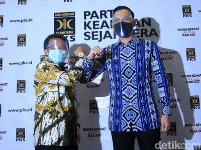 Gaya Salam Corona Ala Sohibul dan AHY