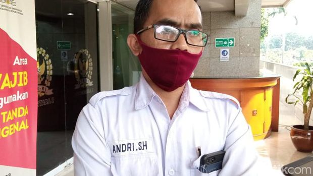 Andri, pelapor Herman Herry ke MKD DPR RI (Kadek Melda Luxiana/detikcom)