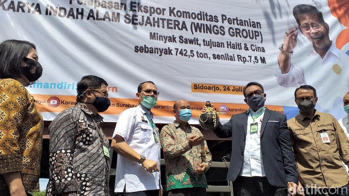 Kementerian Pertanian melalui Balai Besar Karantina Pertanian (BBKP) Surabaya memusnahkan komoditas pertanian atau media pembawa hama penyakit hewan karantina (HPHK) dan organisme pengganggu tumbuhan karantina (OPTK). Tak hanya itu, komoditas tersebut juga masuk secara ilegal.