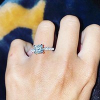 Nicotera mengaku awalnya berniat untuk melamar sang kekasih di danau Crater, Oregon. Tapi karena pandemi Corona saat ini tidak memungkinkan bagi keduanya untuk bepergian maka Nicotera mengubah rencananya. Karena Nicotera adalah seseorang yang menyukai hal-hal berbau antariksa maka dia selalu mengikuti perkembangan berita mengenai SpaceX dan Nasa. Disitulah dia akhirnya mendengar berita bahwa akan ada komet atau bintang jatuh yang hanya muncul setiap 6.800 tahun sekali. Foto: Instagram @primarywithpendrak