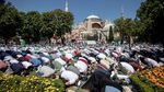 Momen Salat Jumat Perdana di Hagia Sophia