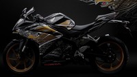 Sementara untuk mesin Honda CBR250RR SP Quick Shifter, mengusung kapasitas 250 cc, 2-silinder, DOHC, 8-katup, dengan tenaga maksimal 30 kW (41 PS) pada 13.000 rpm dan torsi maksimum hingga 25 Nm (2,5 kgf.m) di 11.000 rpm. Sebagai perbandingan, Honda CBR250RR versi standar punya output tenaga maksimal 27,1 kW (36,8 PS) pada 12.500 rpm dan torsi maksimum 22.5 Nm (2.29 kgf.m) di 10.500 rpm. (Foto: AHM)