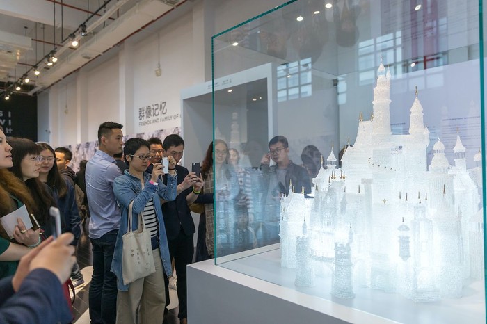Kastil Disney di Shanghai Museum of Glass