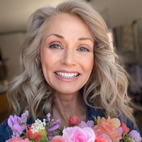 Mereka selalu menunjukkan kepada orang-orang bahwa ada lebih dari satu jenis kecantikan di luar sana, tuturnya. Foto: Instagram @ageisbeauty/Sports Illustrated