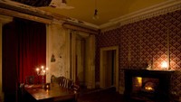Kemudian kastil berganti nama dan dikenal sebagai Loftus Hall setelah diberikan kepada keluarga Loftus sebagai bagian dari penaklukan Cromwellian. Bangunan yang ada saat ini direnovasi besar-besaran antara tahun 1872 dan 1879 oleh Marquess of Ely yang keempat, John Wellington Graham Loftus. (Loftus Hall)