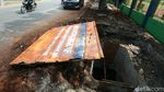 Duh, Proyek Galian Bongkar Trotoar di Blok S