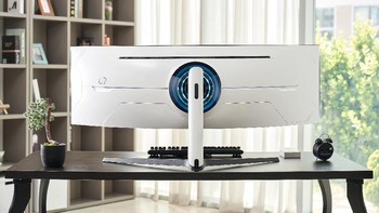 Meski diposisikan sebagai monitor gaming, Odyssey G9 ini pun menurut Samsung layak digunakan untuk produktivitas alias bekerja. Foto: Dok. Samsung