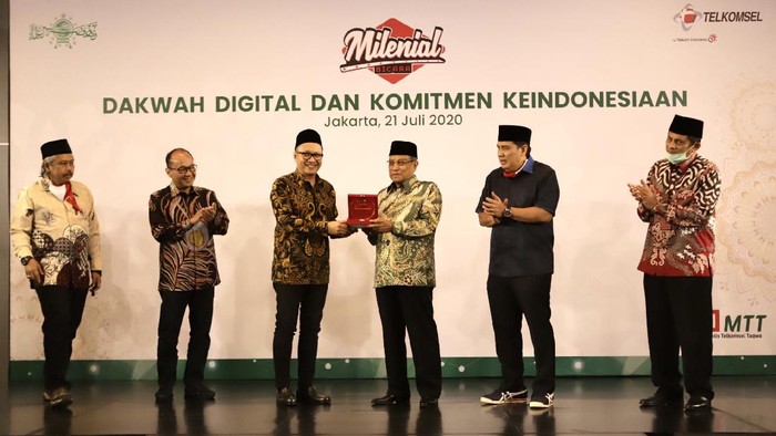 Telkomsel dan Pengurus Besar Nahdlatul Ulama (PBNU) menjalin kerja sama dalam penyiaran agama melalui pendekatan teknologi.