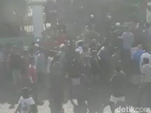 Jenazah Probable COVID-19 Diambil Paksa di Pasuruan, Dibawa Pulang Naik Pikap