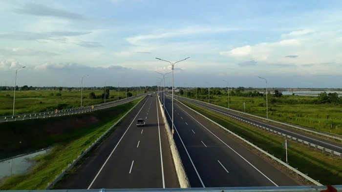 Tol Indralaya-Palembang 22 kilometer dibangun di atas rawa. Ini lho penampakan tol yang merupakan salah satu ruas Tol Trans Sumatera ini.