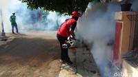 Fogging juga untuk menekan penyebaran kasus terjangkit semakin meluas.