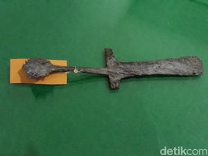 Mengenal Kadga, Bentuk Awal Mula Keris