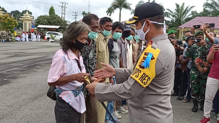 Polisi menggandeng Suku Anak Dalam untuk mencegah karhutla di Jambi