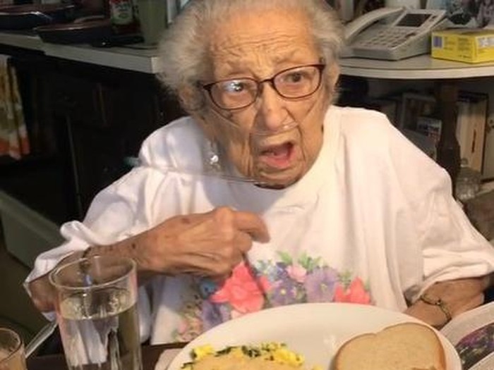 Rahasia nenek panjang umur pakai bawang putih Rahasia nenek panjang umur pakai bawang putih