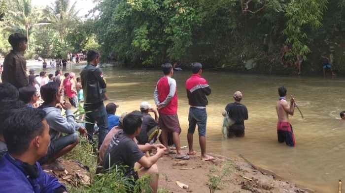 Remaja di sukabumi hilang saat mandi di sungai Citarik