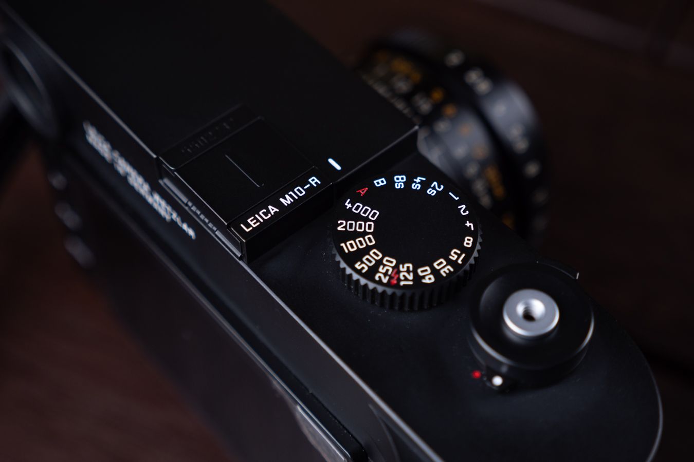Review kamera Leica M10-R