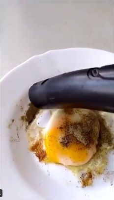 Sedot lada di telur pakai vacuum cleaner