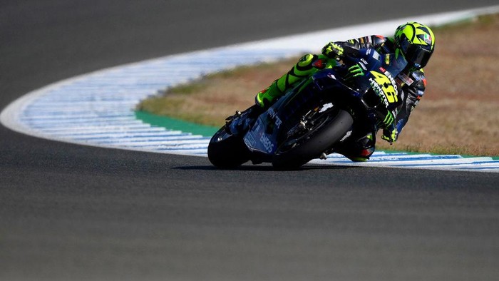 Valentino Rossi JEREZ DE LA FRONTERA, SPAIN - JULY 24: Valentino Rossi of Italy and Monster Energy Yamaha MotoGP Team rounds the bend during the MotoGP of Andalucia - Free Practice at Circuito de Jerez on July 24, 2020 in Jerez de la Frontera, Spain. (Photo by Mirco Lazzari gp/Getty Images)