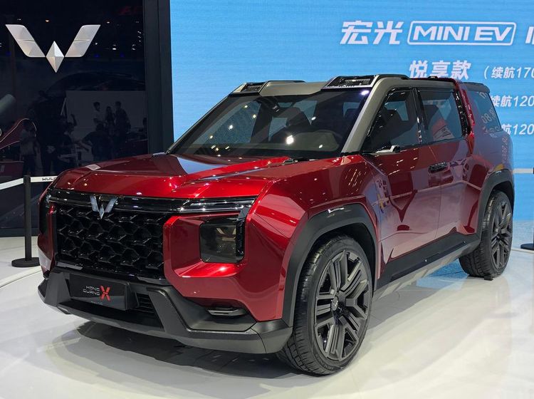Melihat Lebih Dekat Mobil SUV Konsep Wuling Hongguang X