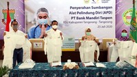 Bank Mantap memberikan 5.000 APD senilai Rp 1 miliar kepada 7 rumah sakit di Indonesia.