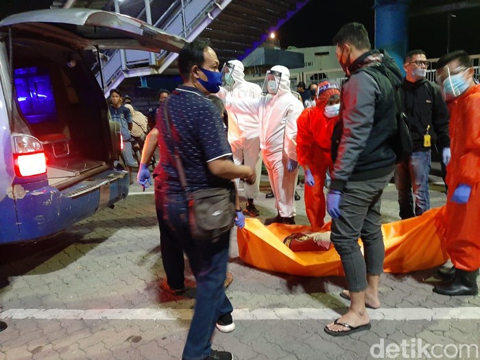 Dua orang ditemukan tewas tanpa busana di Pelabuhan Merak