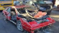Ferrari Mondial tahun 1987 itu ditemukan di perairan Javakade,  Amsterdam, Belanda, belum lama ini. Melansir dari NL Times, supercar buatan Italia tersebut ditemukan secara tidak sengaja oleh tim pemadam kebakaran saat melakukan pelatihan menyelam pada 17 Juni silam. Foto: Auto Evolution