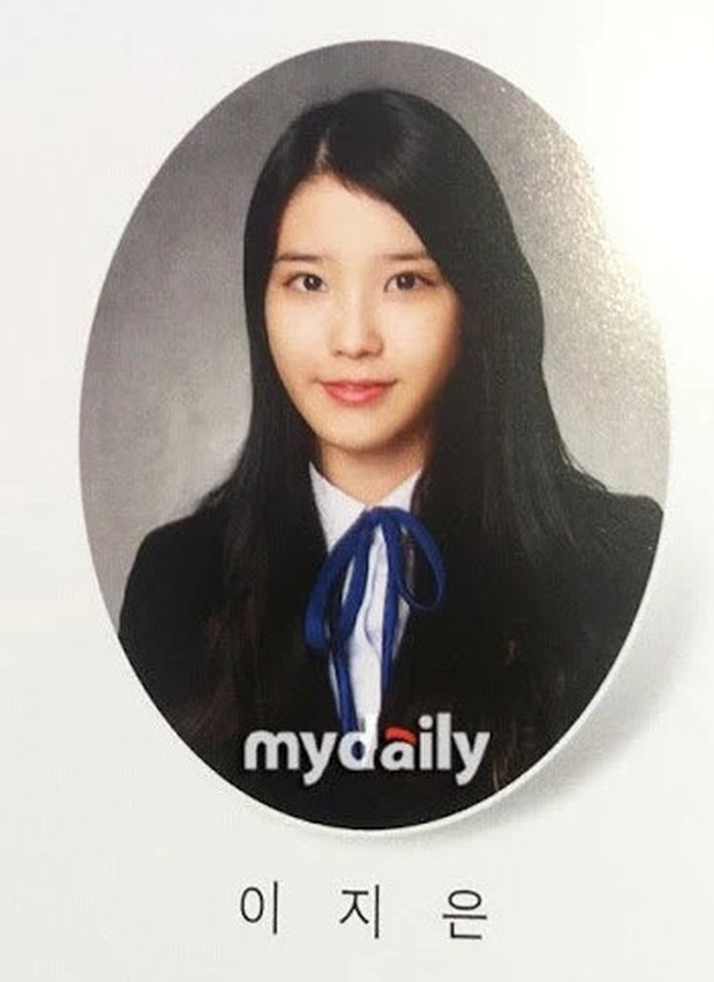 Wajah IU saat SMA tidak banyak berubah hingga sekarang. Bahkan ia tetap terlihat imut bak remaja meskipun kini usianya sudah 27 tahun. Foto: Koreaboo/istimewa