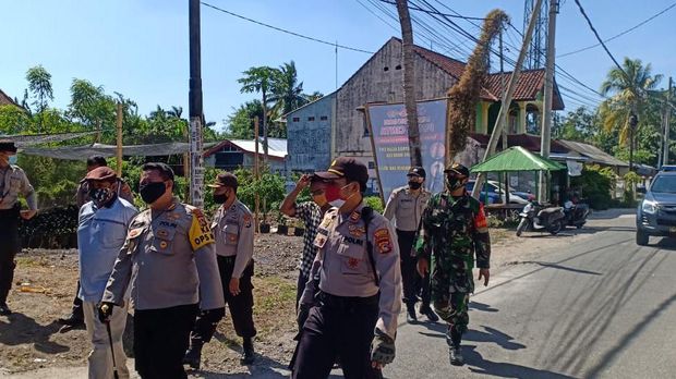 Kapolresta Mataram Kombes Guntur turun ke masyarakat untuk memastikan protokol kesehatan terlaksana