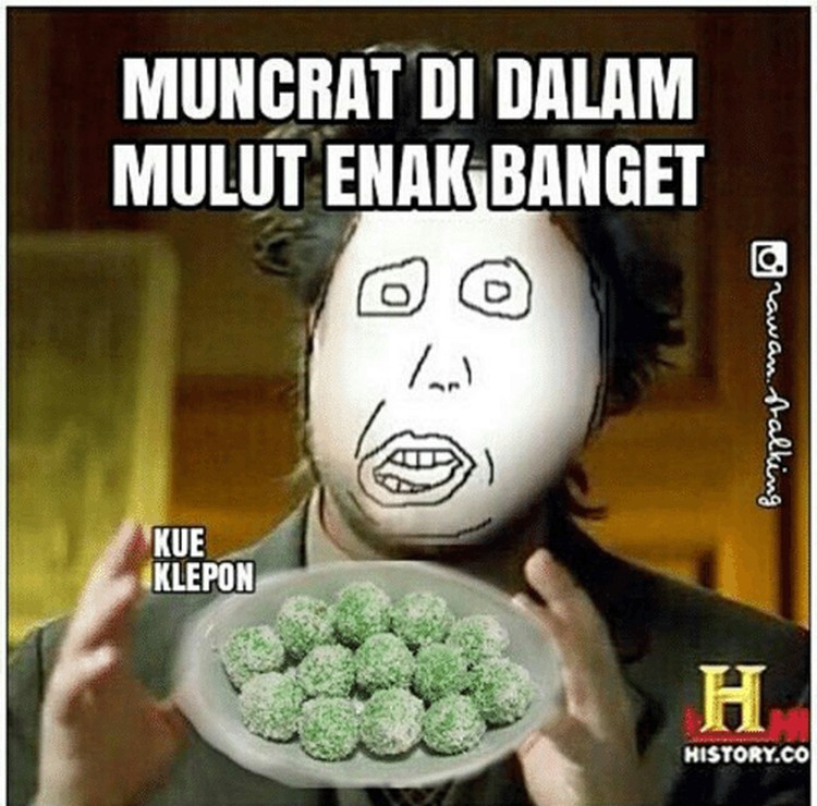 Meme Klepon Klepon kurang islami ramai dibicarakan setelah adanya sebuah foto yang beredar. Berikut ini deretan meme klepon yang mendadak naik karena kehebohan kemarin.