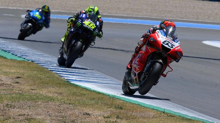 JEREZ DE LA FRONTERA, SPAIN - JULY 25: Francesco Bagnaia of Italy and Pramac Racing  leads the field during the MotoGP of Andalucia - Qualifying at Circuito de Jerez on July 25, 2020 in Jerez de la Frontera, Spain. (Photo by Mirco Lazzari gp/Getty Images)