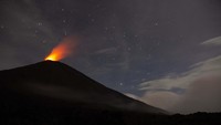 Namun letusan gunung ini tidak sampai membuat kerusakan.