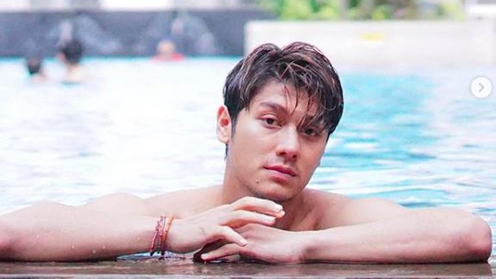 senyuman rizky billar