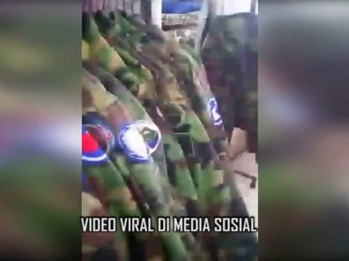 Tangkapan layar viral tentara China ngelandry di Kelapa Gading
