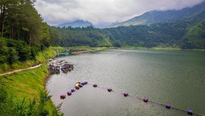 Telaga di Wonosobo.