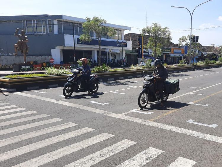 Sensasi Start Balapan MotoGP di Perempatan Lampu Merah Bantul
