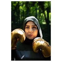 Saya telah mengalami banyak diskriminasi karena jilbab saya, orang-orang mengatakan itu memalukan bagi masyarakat - ini benar-benar aneh, ketika kamu melakukan sesuatu di luar norma-norma, beberapa orang merasa seperti mereka harus menilai kamu, kata Zahra. Foto: Instagram @coachzahra_