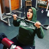 Awalnya Zahra mengaku bahwa komentar tersebut sempat membuatnya jadi meragukan dirinya sendiri, apakah dia harus terus melakukan semuanya, dan apakah yang dilakukannya itu benar atau salah. Hal itu sangat berdampak pada kondisi emosional Zahra sehingga membuat keluarganya berpikir bahwa Zahra menempatkan dirinya pada sesuatu yang berisiko dan tidak sebanding dengan ketenangan pikirannya. Foto: Instagram @coachzahra_